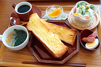 モーニングセット 480円 玄米 or トースト