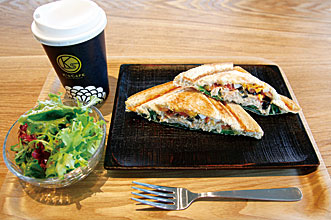 モーニングセット 480円 玄米 or トースト